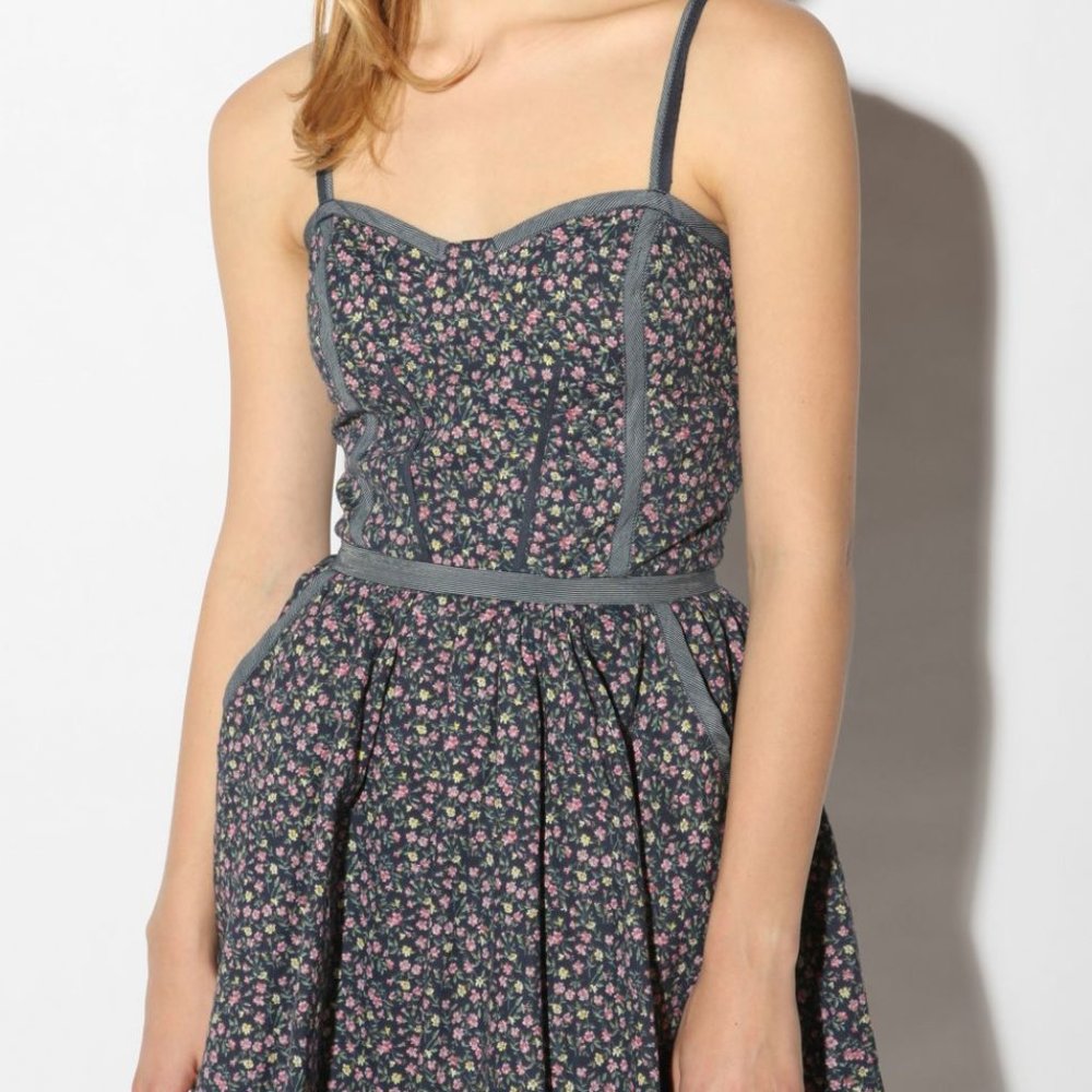 iso! 🛒 lucca couture cotton ditsy piped dress
